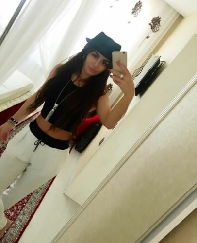 Karatay 22 Yaşında Esmer Escort