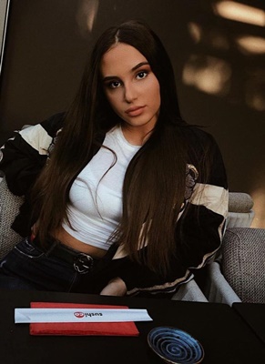 Konya Meram Beyaz Tenli 28 Yaşında Escort